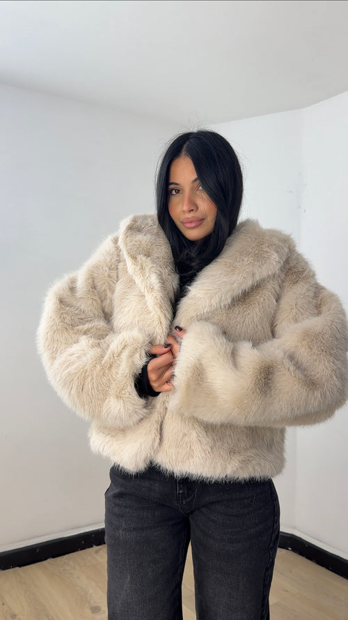 Fluffy Jacket Beige
