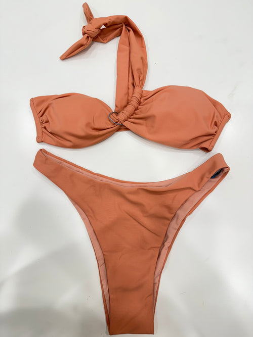 Beachwear low-cost