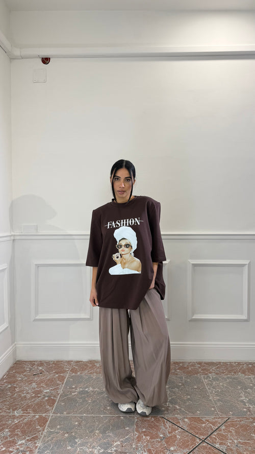 T-Shirt Fashion Icon Marrone