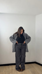 Jeans the woman in Black