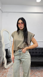 T-Shirt in Lycra con spalline