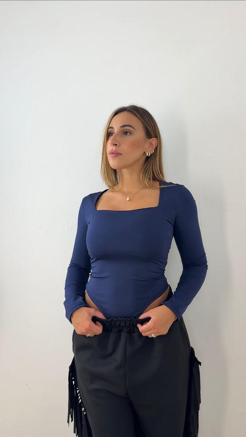 Body scollo quadrato low-cost