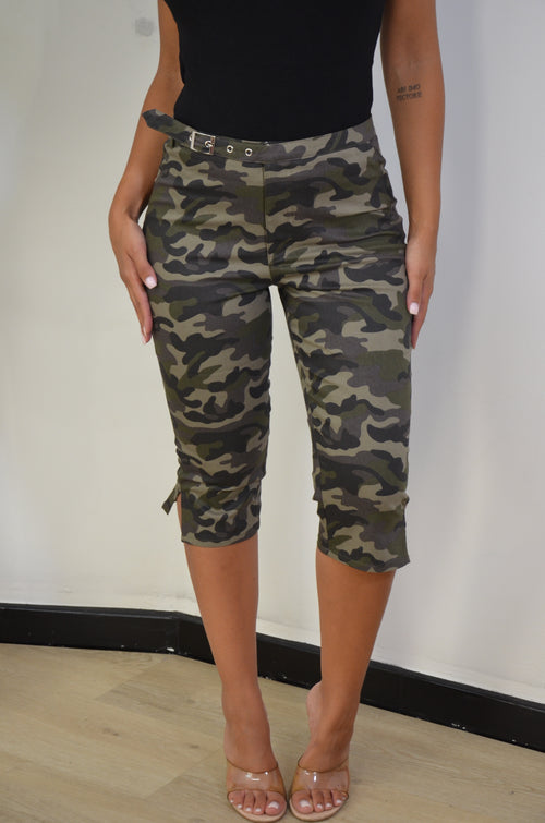 Pants Capri Military