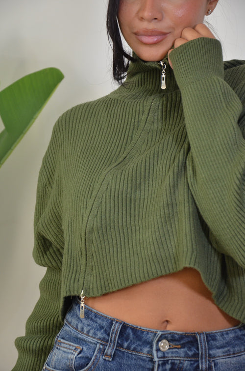 Pull con zip trasversale