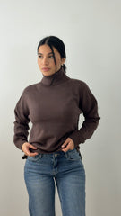 Pull Ivonne Marrone