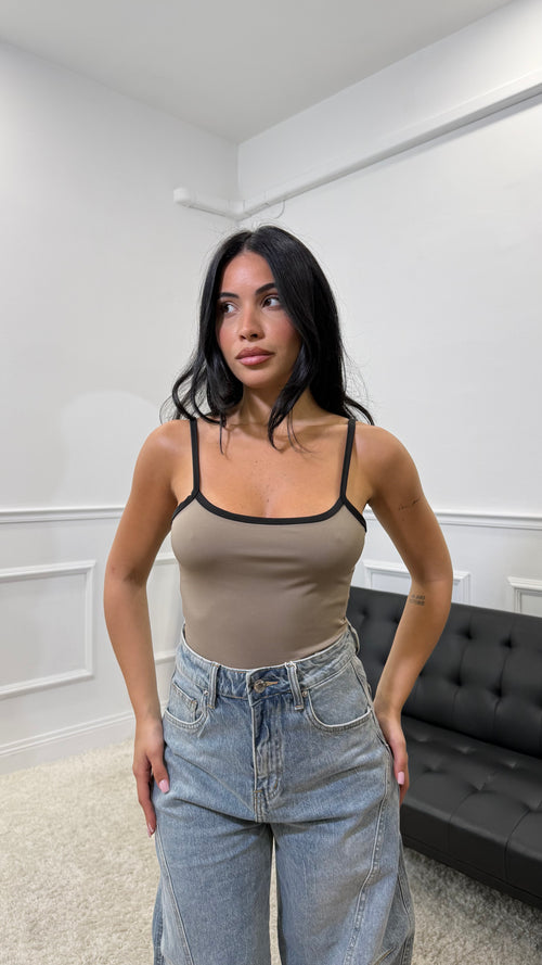 Body Contrast in Lycra