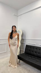 Abito lungo satinato Champagne