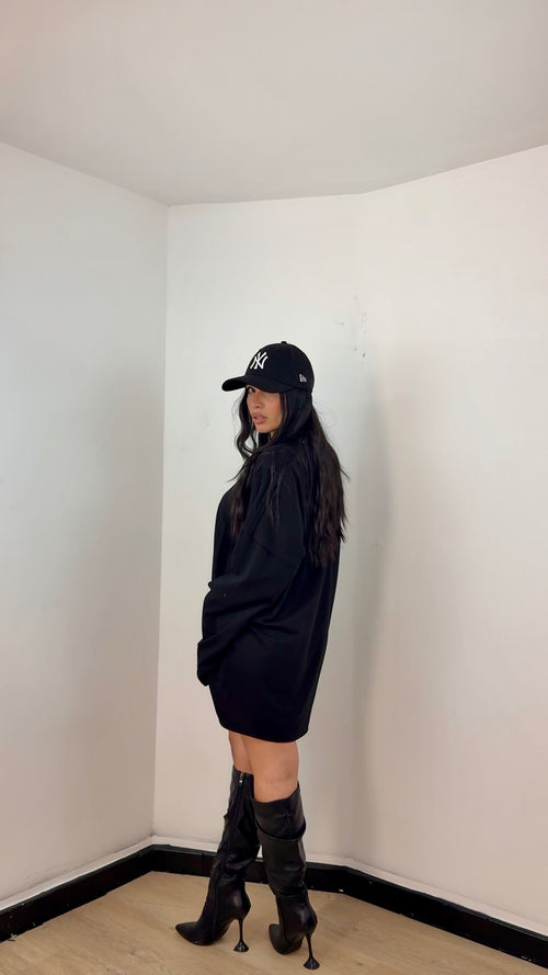Shirt Over Urban Nera