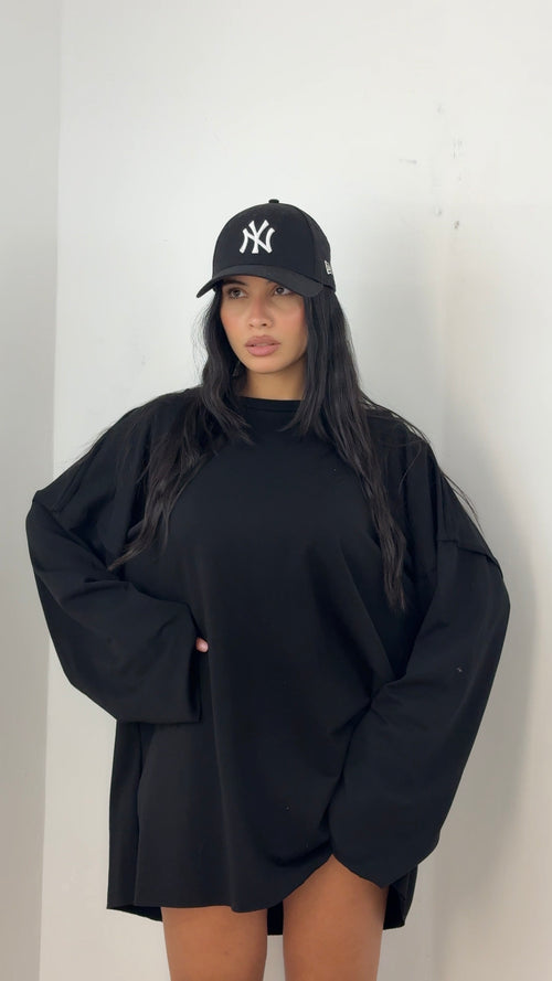 Shirt Over Urban Nera