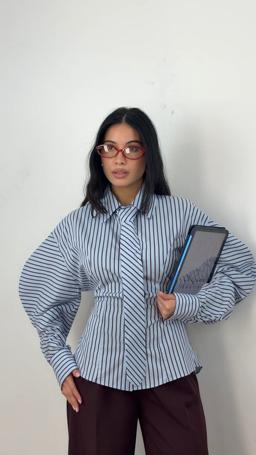 Camicia Charlotte con cravatta